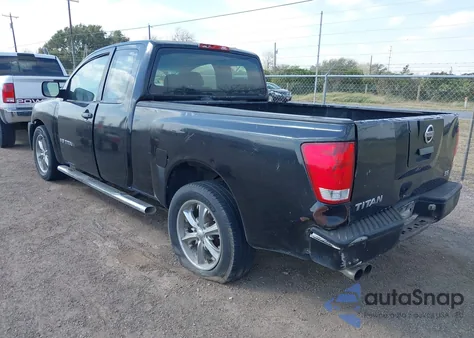 2005 Nissan Titan Xe из США, поврежденный, VIN 1N6BA06A05N549906